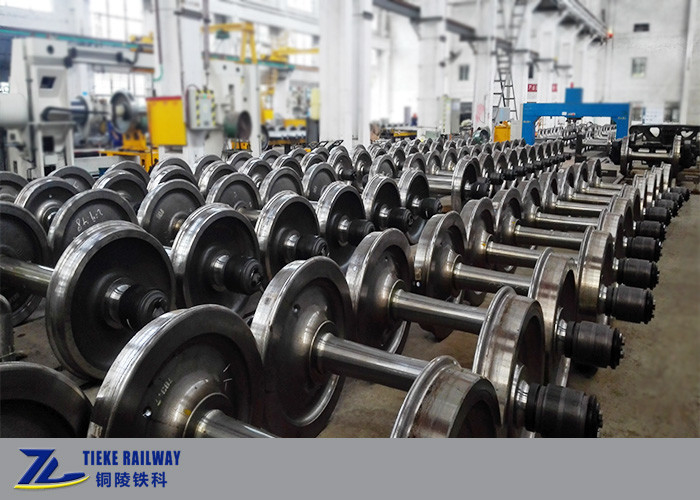 La ruota Axle Assembly 13t Axle Load KSR della ferrovia forgiata 860mm di Wheelset del treno ha approvato